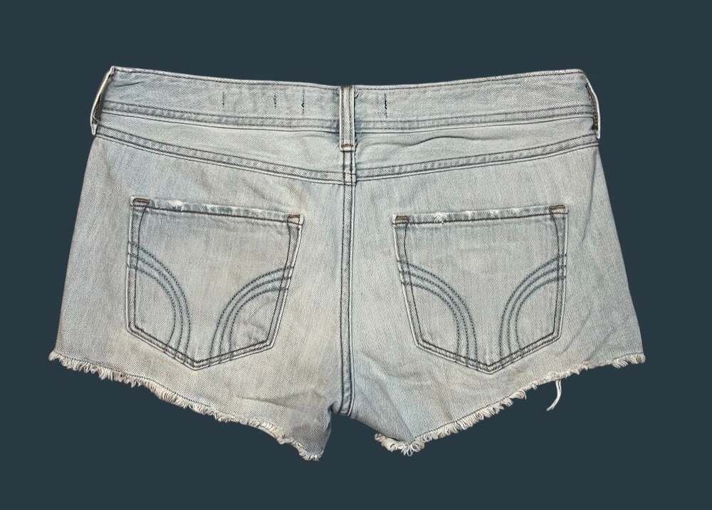 Hollister Low-Rise Boyfriend Distressed Lace Denim Shorts Size 5 / 27 - Picture 6 of 9